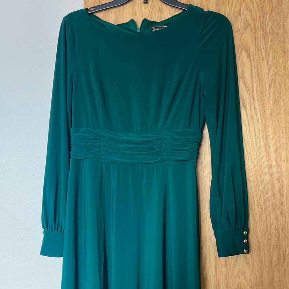 Green dress size 8P